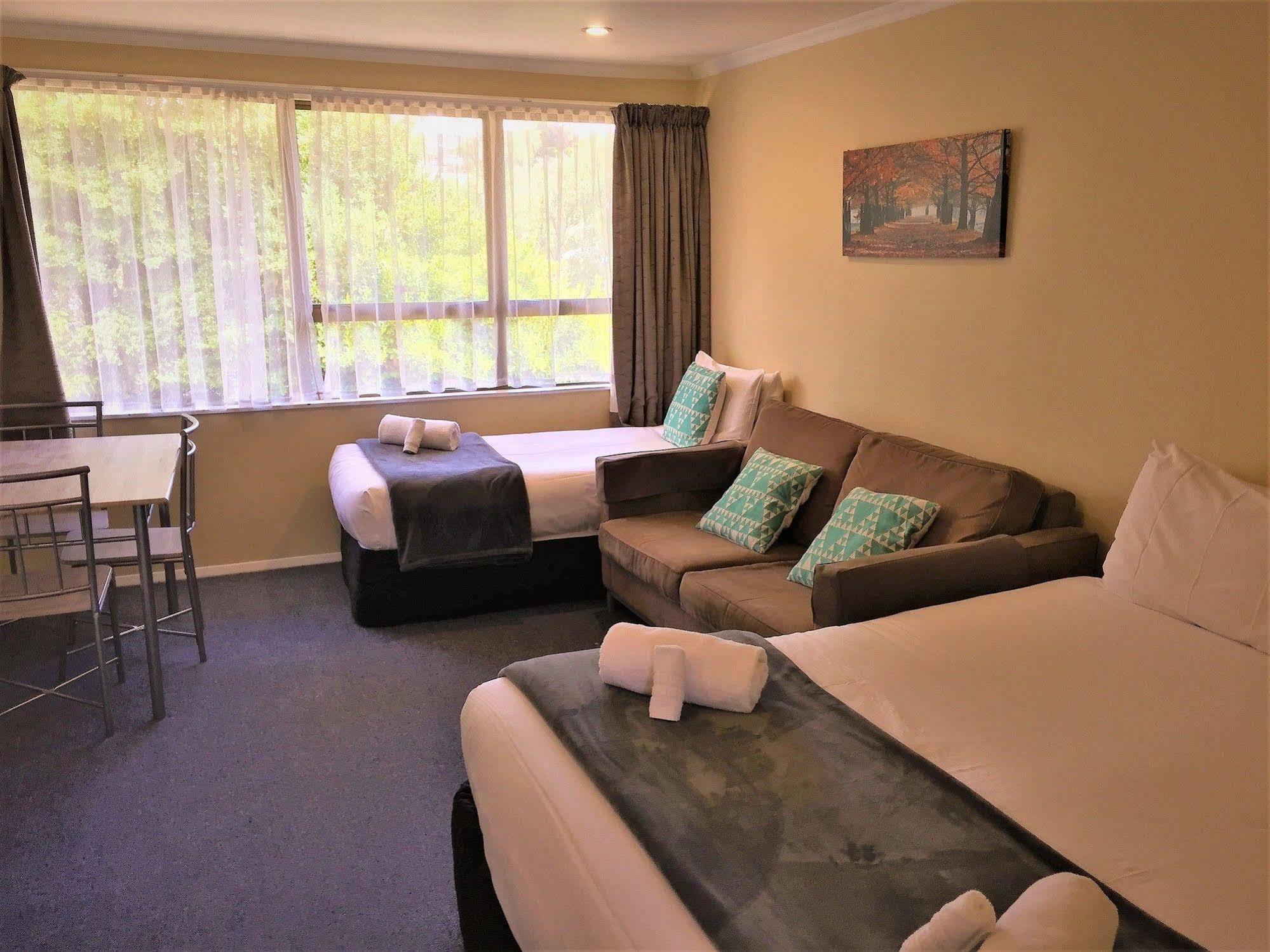 Fairway Motel & Apartments Wanaka Zewnętrze zdjęcie